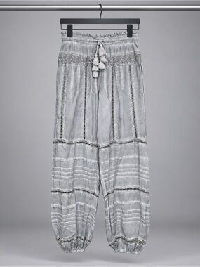 Young, Fabulous & Broke Lace Crochet Trim Tassel Harem Jogger Pants Gray XS
